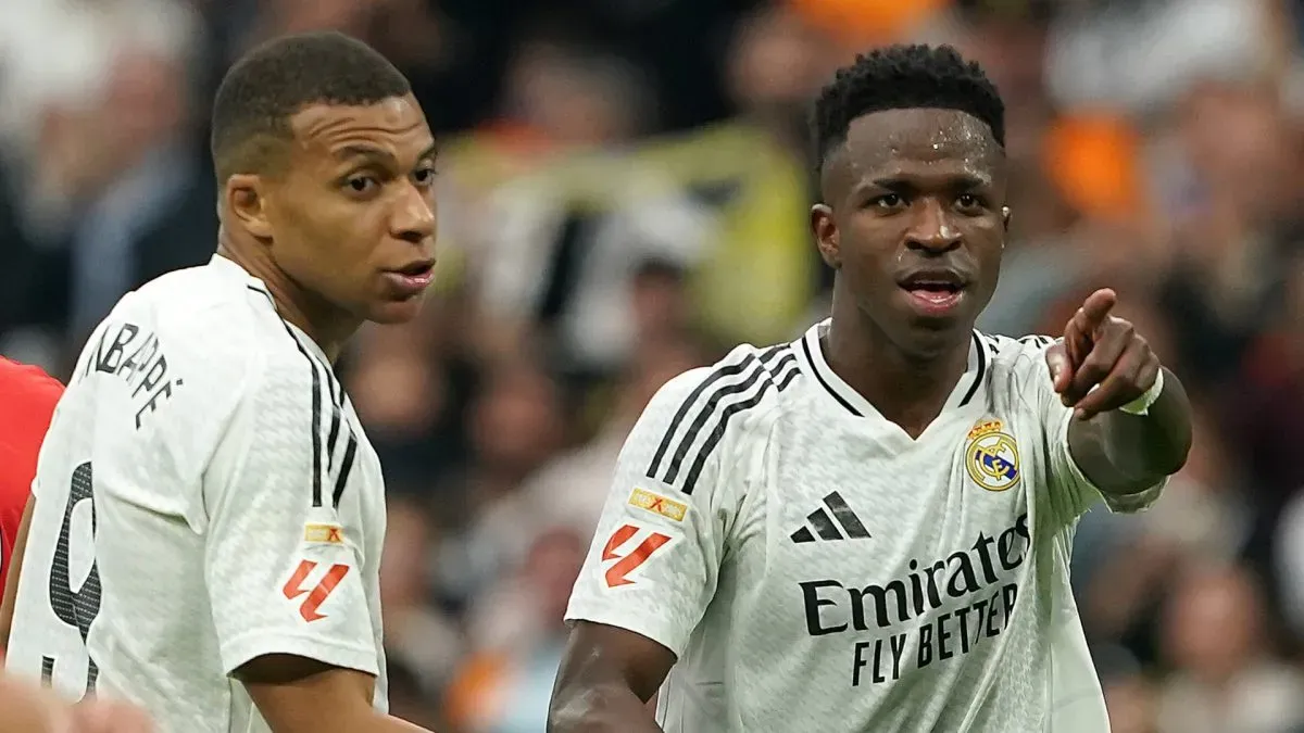 Real Madrid S Kylian Mbappe (L) and Vinicius Junior celebrated goals during the La Liga match. November 9, 2024.