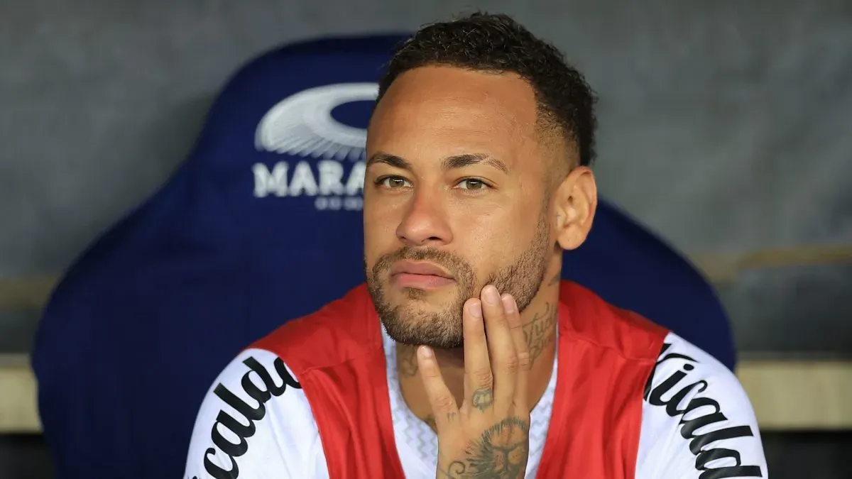 Neymar was again absent in the squad list for Santo's game against Corinthians for Brasileirao, rising issues among fans.