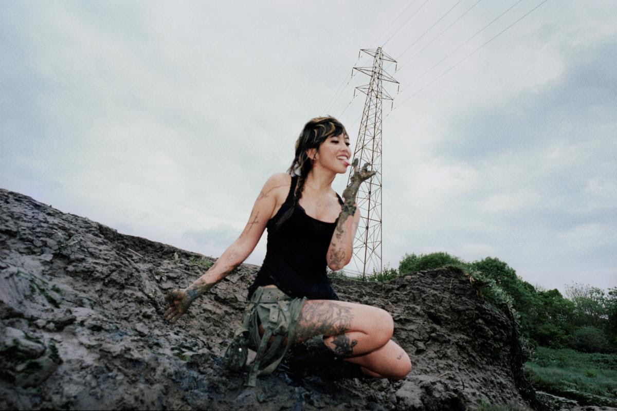 beabadoobee Announces Fourth Album ‘Pylon’, Shares New Single ‘Sun Has Set’
