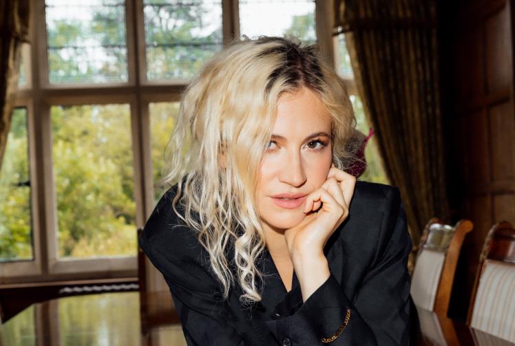Pixie Lott’s “Dance Like No One’s Watching”